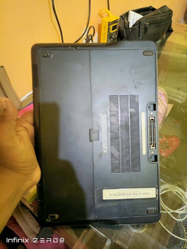 Dell Latitude E7240 3