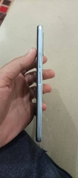 ViVo Y33s 6/128 1