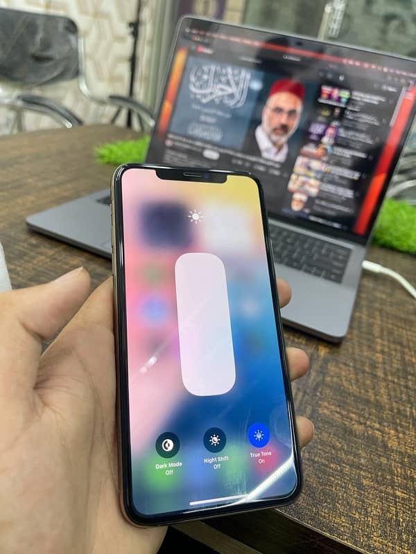 Iphone 11 Pro Max 512 gb Pta approved 7