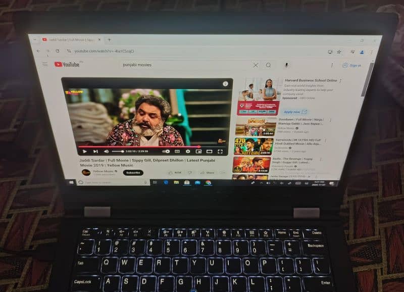 Lenovo yoga 370 || i5 7 Gen||8GB Ram 256 Gb ssd 0