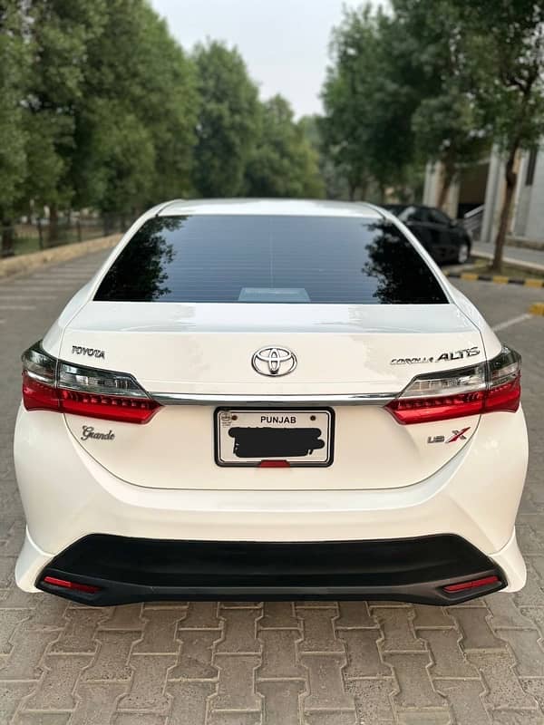 Toyota Altis Grande 2022 0