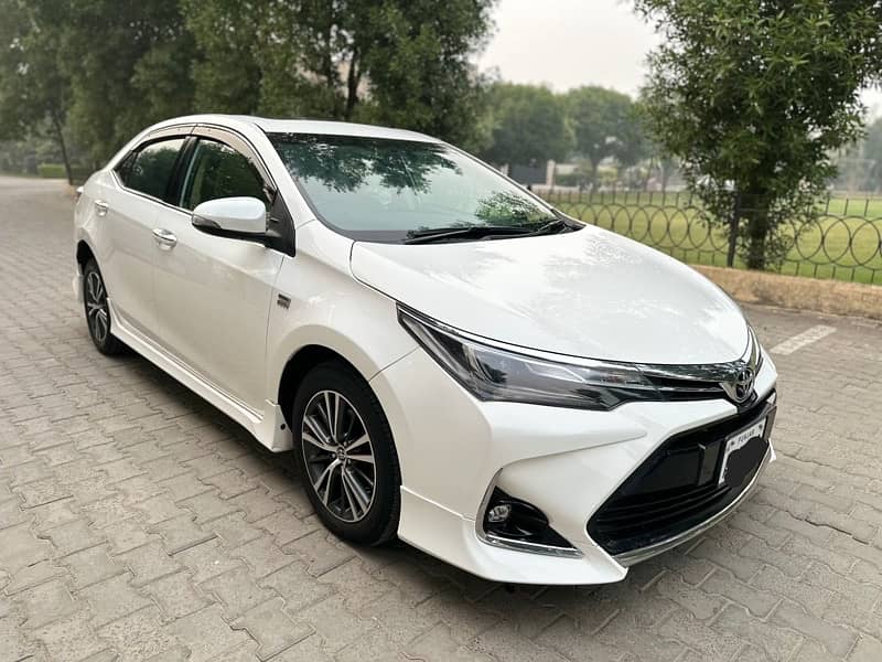 Toyota Altis Grande 2022 5