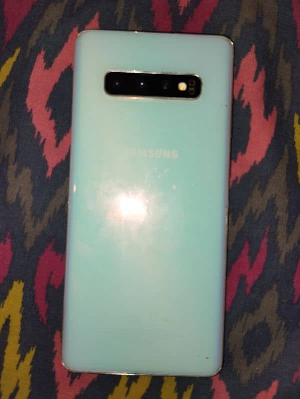 Samsung Galaxy S10 Plus 3