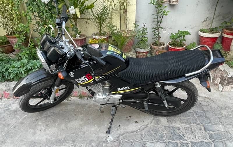 just like new Bike  bht kam use hoe saf suthra anda piece 1