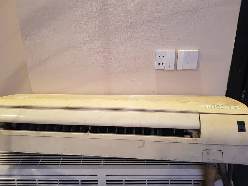 waves split ac in good condition 2