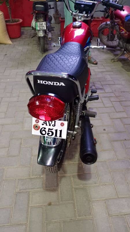 honda 125 new ha sirf tora sa chala ha 4