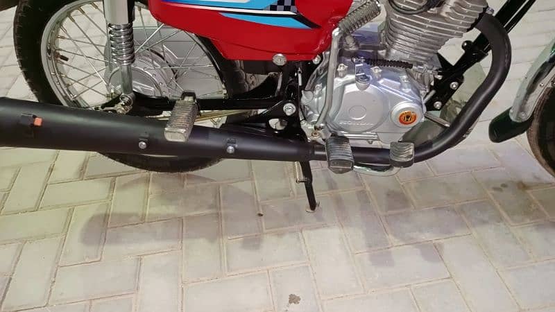 honda 125 new ha sirf tora sa chala ha 7