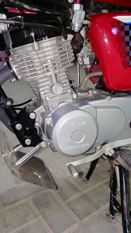 honda 125 new ha sirf tora sa chala ha 9