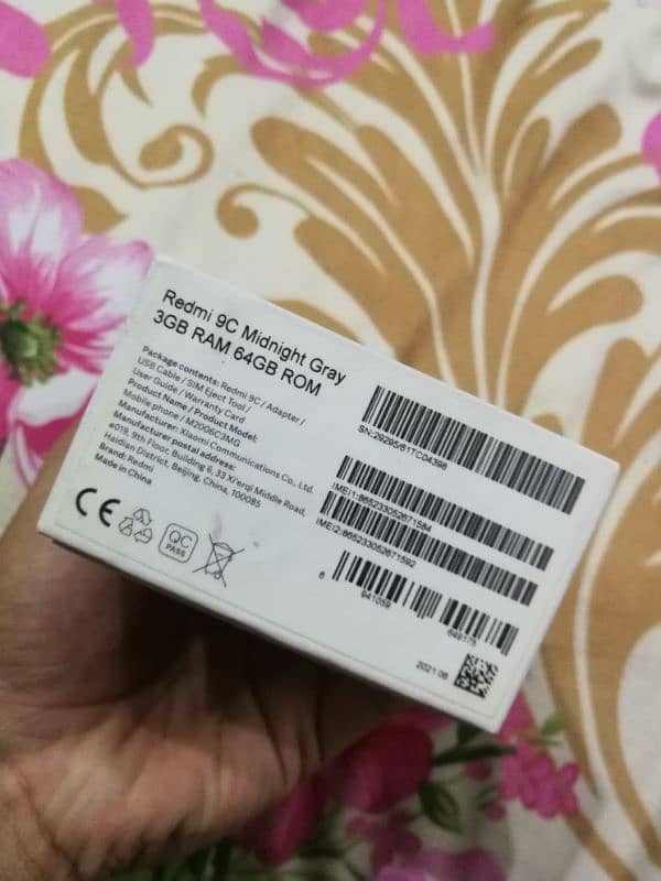 Redmi 9C / 3/64gb / With Box / minor glass crack/Official PTA Approved 6