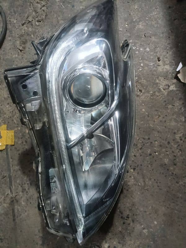 Prius 1.8 Projector Drl Original Headlights Available 3