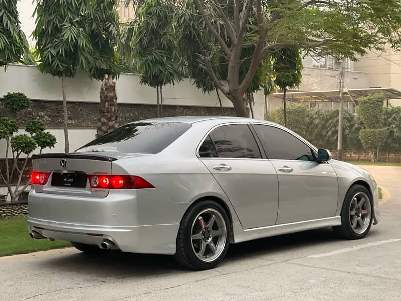 Honda Accord cl9 8