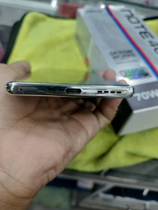 Infinix not 40 pro 3