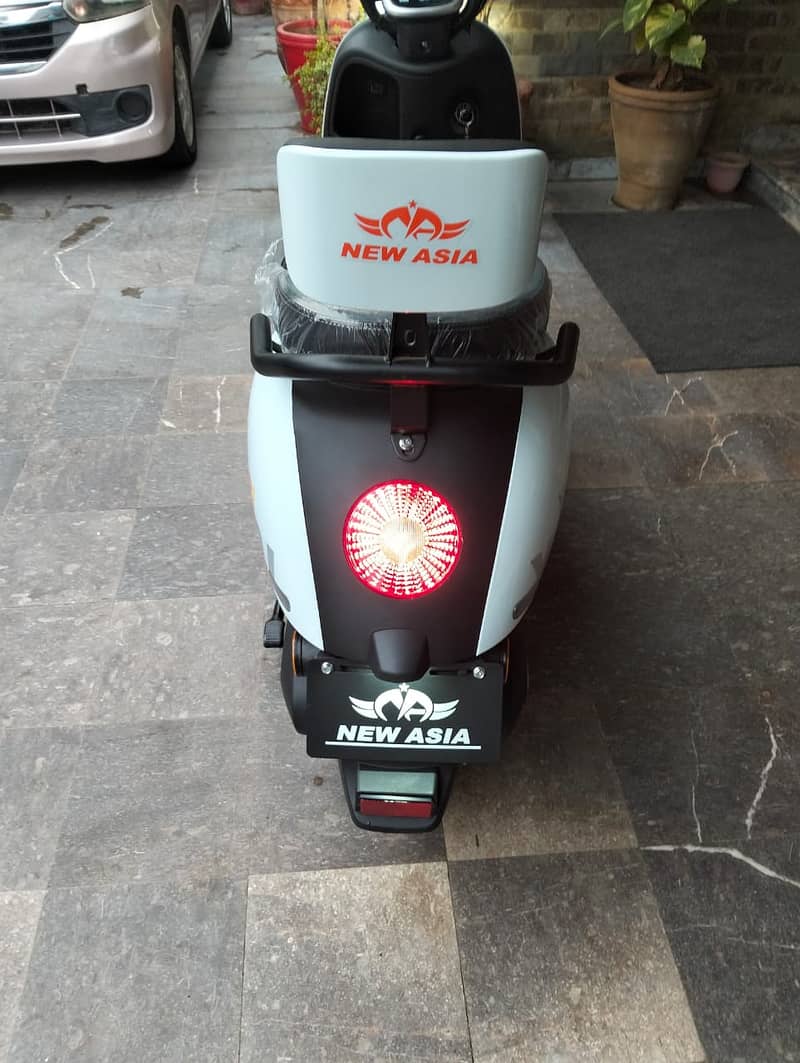 New Asia | Scooty | Only 175 KM's [ Driven Low Mileage Scooty ] 4