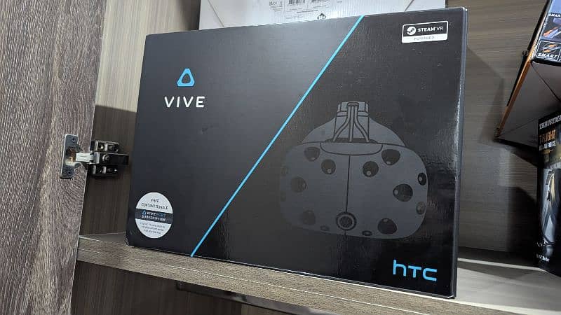 HTC Vive Pro 2 and Vive 1 VR headset 3