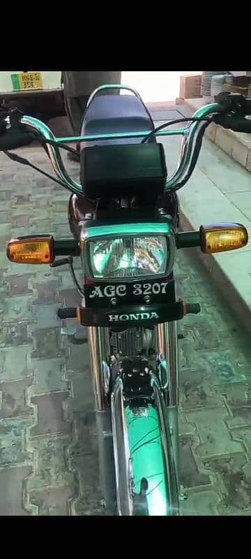 Honda 70 bike  for sale all0325=88=69=522 1