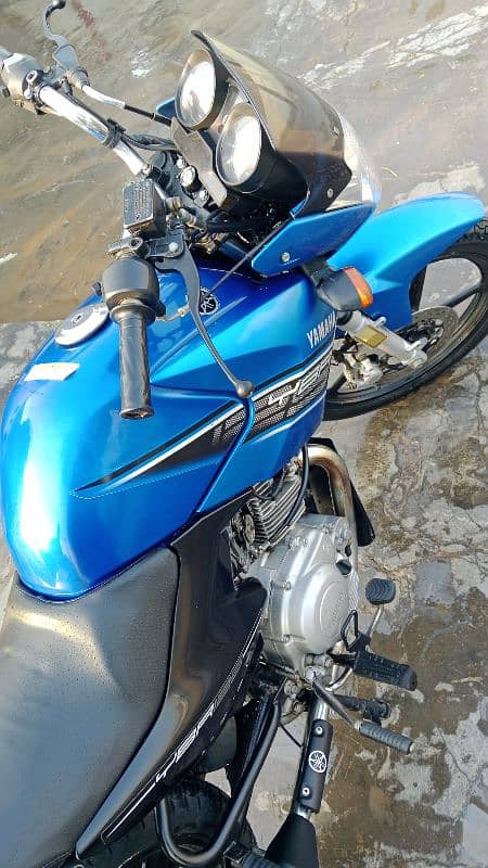 Yamaha YBR 125 Blue colour 2