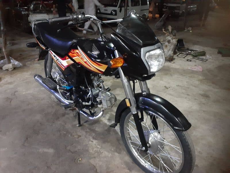 HONDA CD DREAM 8