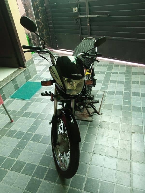 Honda Pridor 2018 – Black | Excellent Condition & Fuel Consumption 1