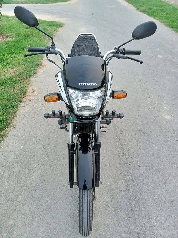 Honda Pridor 2018 – Black | Excellent Condition & Fuel Consumption 6