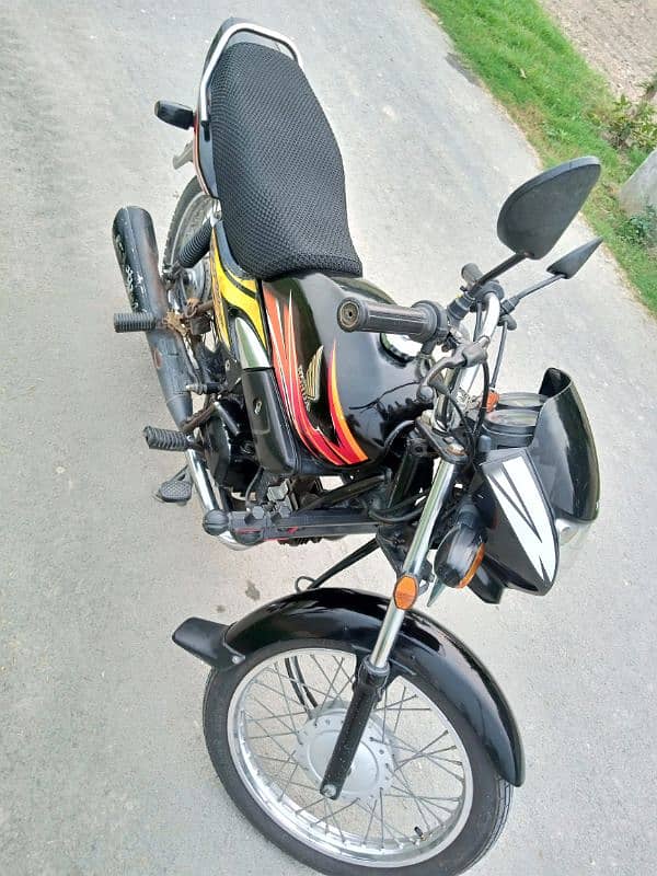 Honda Pridor 2018 – Black | Excellent Condition & Fuel Consumption 7