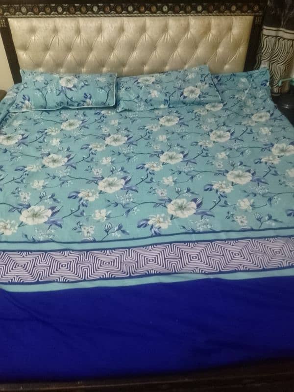 Bed with mattress for sale 2