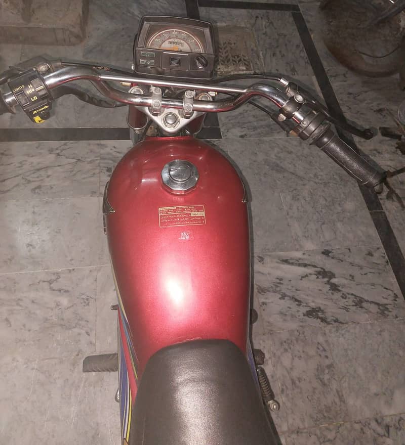 Honda CD 70 2021 5