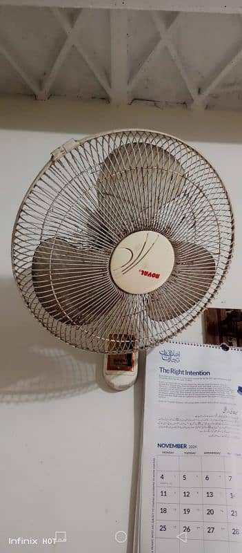 1 black fan (AC/DC)  1 fan royal white for sale 1