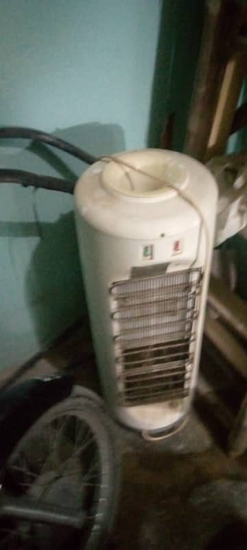 Haier 1.5 ton and ag 1  ton or aik dispenser bhe hay 4