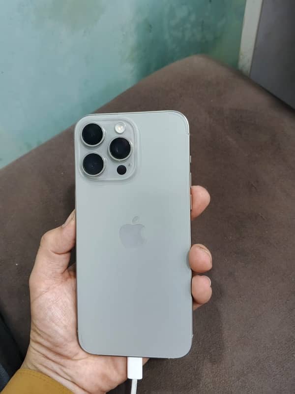 i phone 15pro max factory  unlock 99helth 256gb 0