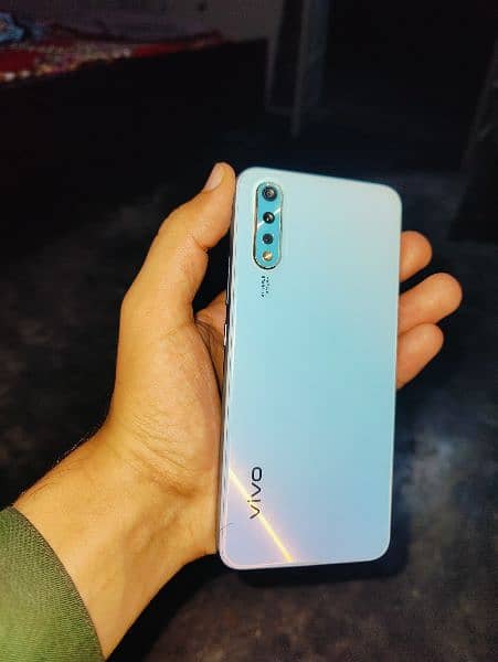 vivo S1 0