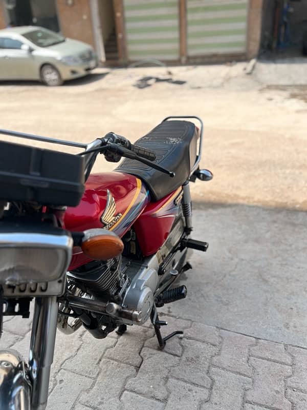 Honda 125 (2010 Model) in Good Condition for Sale 6