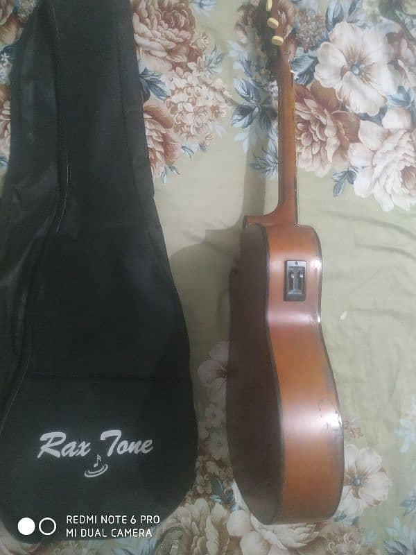 selling my kanok guitar in excellent condition 0