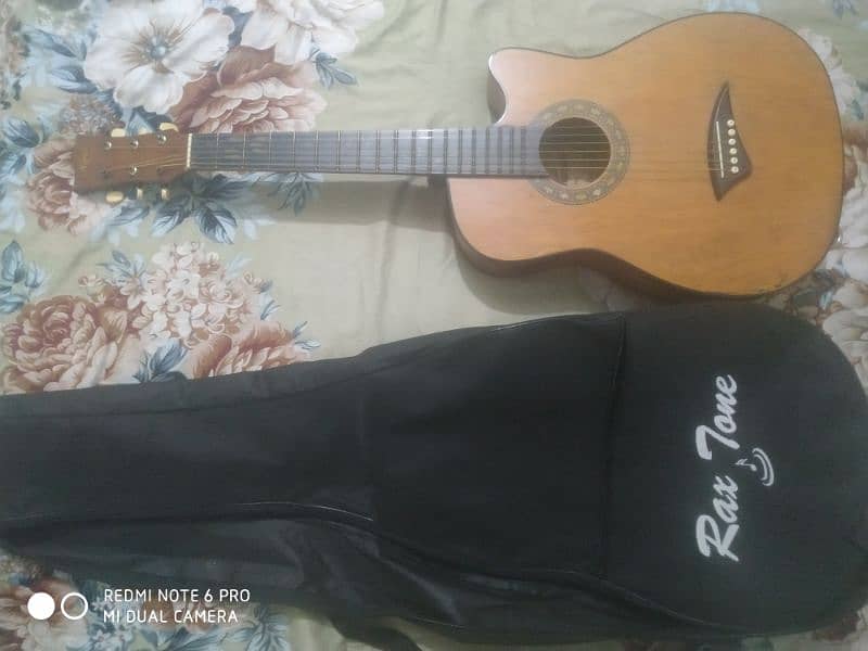 selling my kanok guitar in excellent condition 2