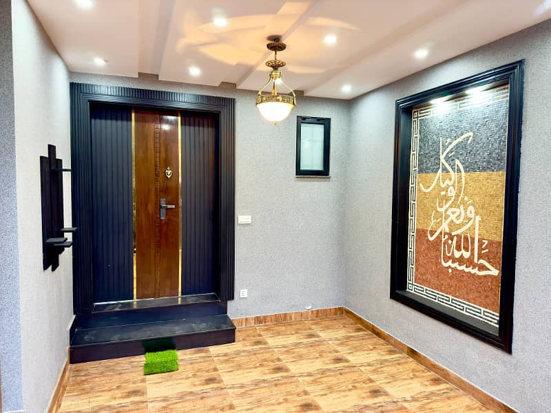 5MARLA BRAND NEW HOUSE FOR SALE IN BLOCK C BAHRIA ORCHARD LAHORE 1