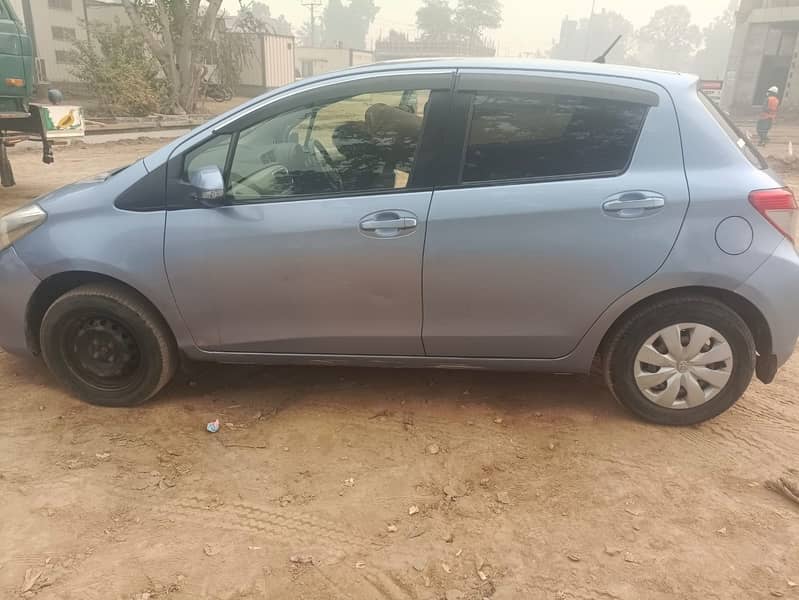 Toyota Vitz 2014/2017 10