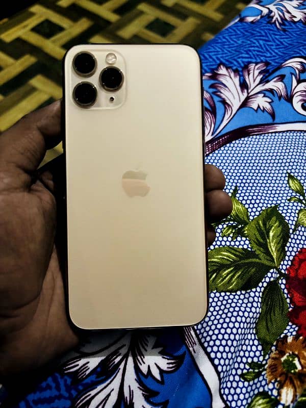 Iphone 11 pro Gold 3