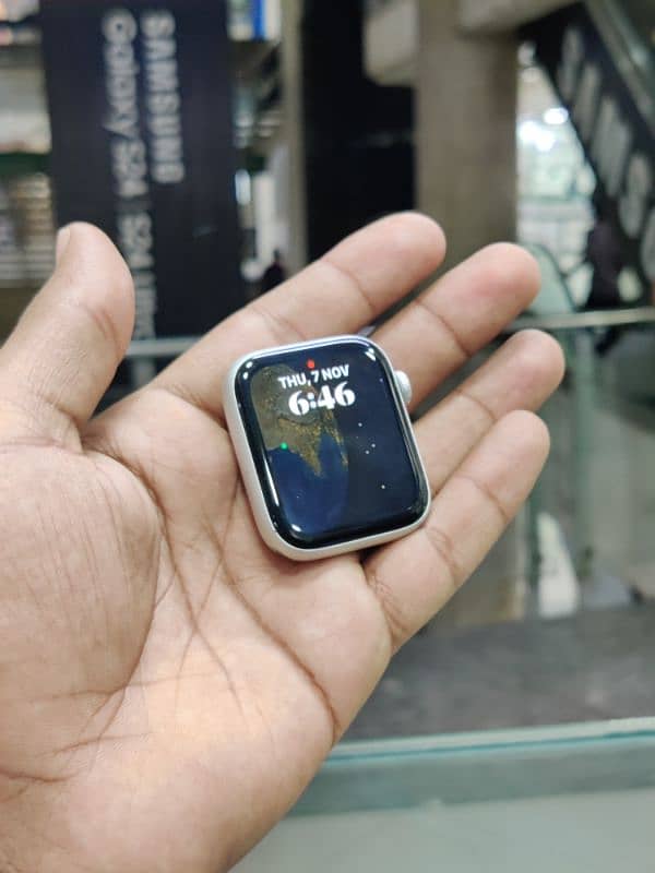 APPLE WATCH SERIES 6 0