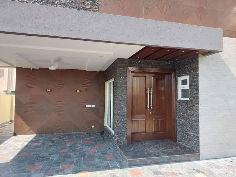 1 kanal luxurious house for rent in dha phase 5 0