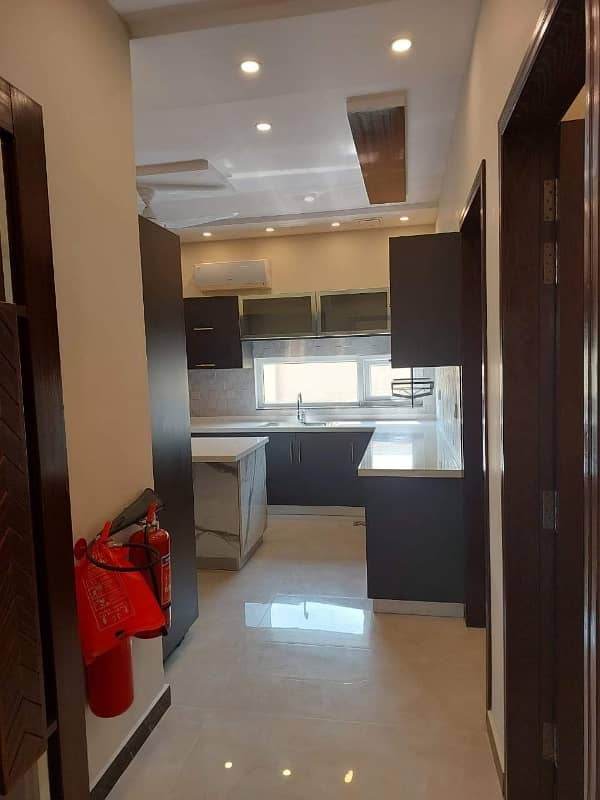 1 kanal luxurious house for rent in dha phase 5 5