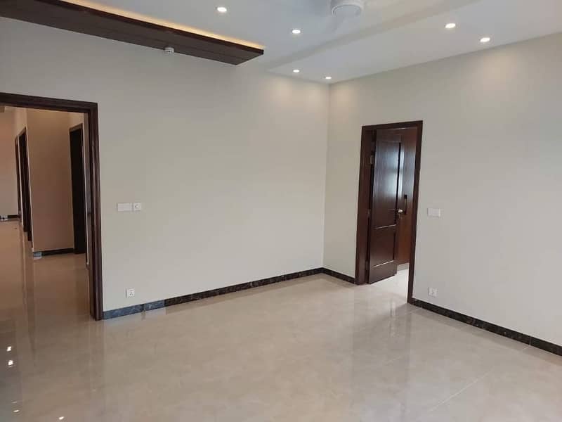 1 kanal luxurious house for rent in dha phase 5 9