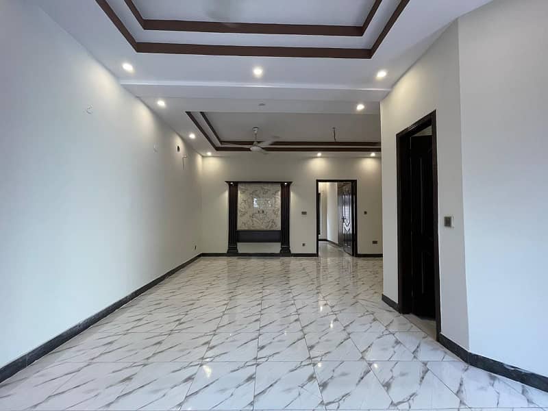 8 Marla House For Rent in Bahria Town Lahore 9