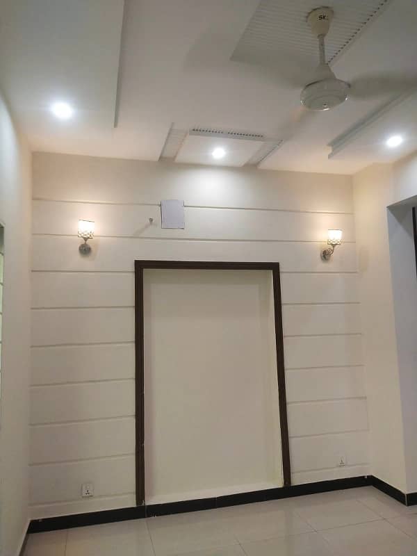 8 Marla House For Rent in Bahria Town Lahore 14