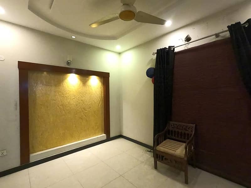 8 Marla House For Rent in Bahria Town Lahore 21