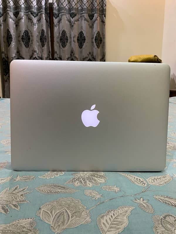 MacBook Air 13” Early 2015 2