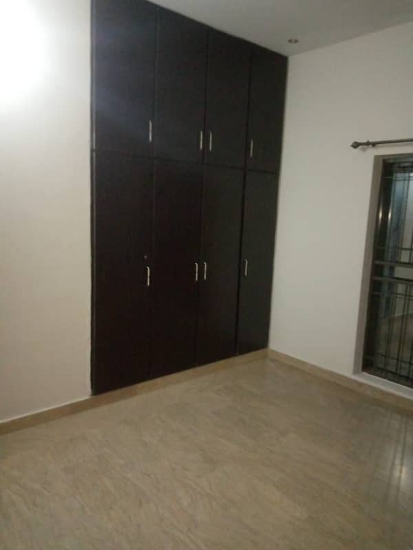 10 Marla House For Rent in Bahria Town Lahore 4