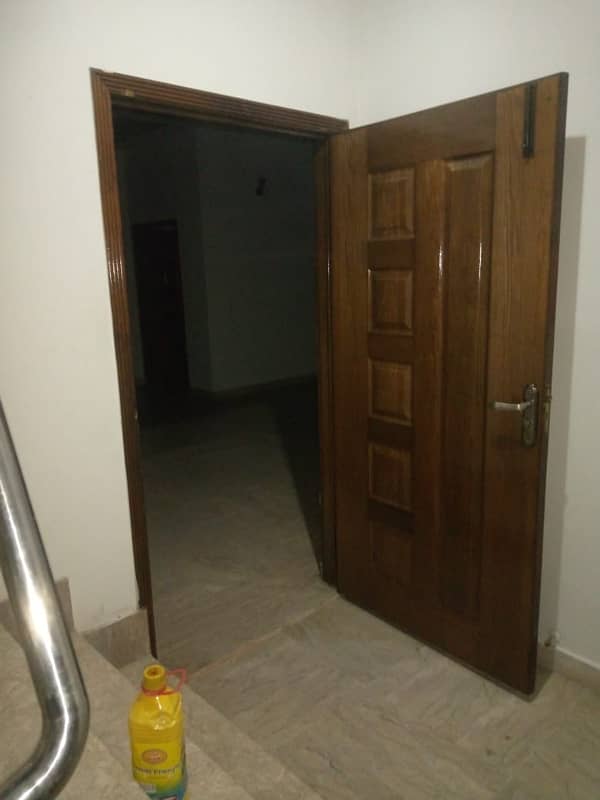 10 Marla House For Rent in Bahria Town Lahore 9