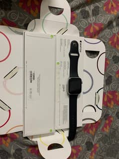 Apple Smart SE 2nd Generation watch New Condition good working sale