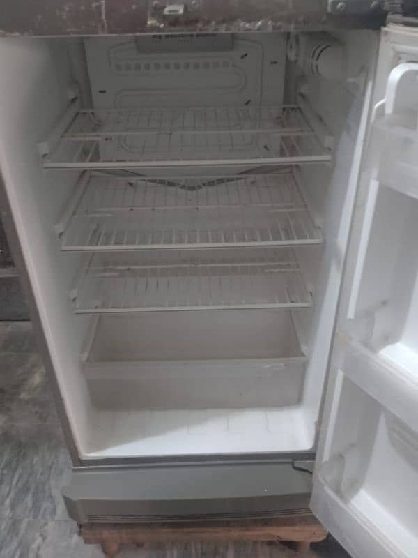 PEL Refrigerator 0