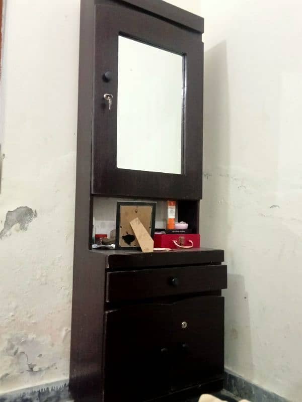 dressing table 1