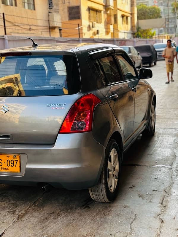 Suzuki Swift 2013 AUTOMATIC 1